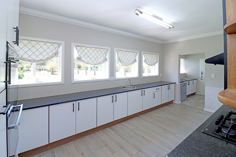 4 Bedroom Property for Sale in Randjesfontein A H Gauteng