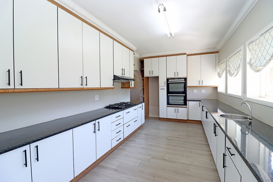 4 Bedroom Property for Sale in Randjesfontein A H Gauteng