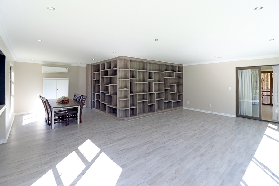4 Bedroom Property for Sale in Randjesfontein A H Gauteng
