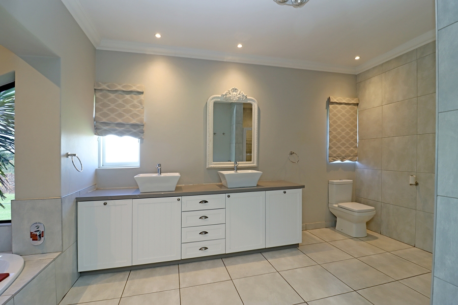 4 Bedroom Property for Sale in Randjesfontein A H Gauteng