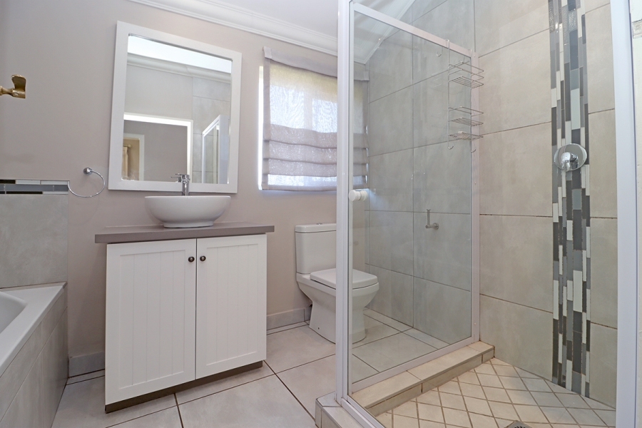4 Bedroom Property for Sale in Randjesfontein A H Gauteng