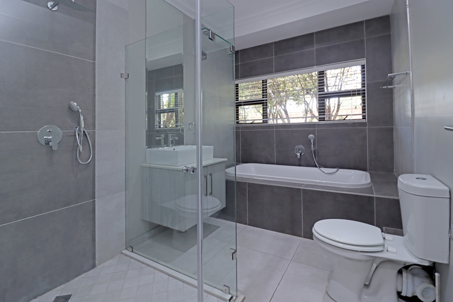 4 Bedroom Property for Sale in Randjesfontein A H Gauteng
