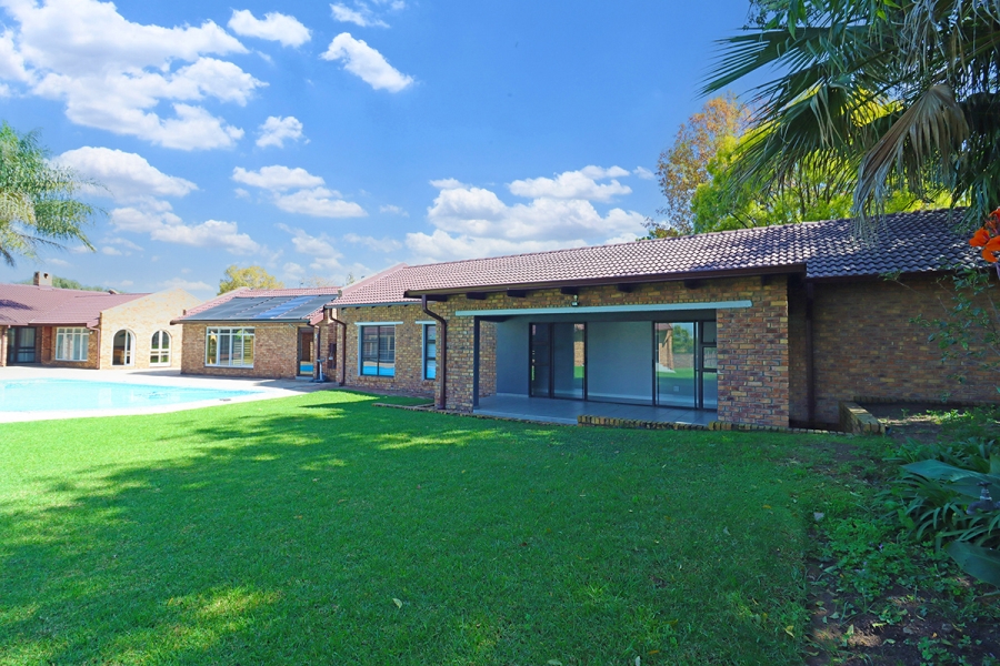 4 Bedroom Property for Sale in Randjesfontein A H Gauteng