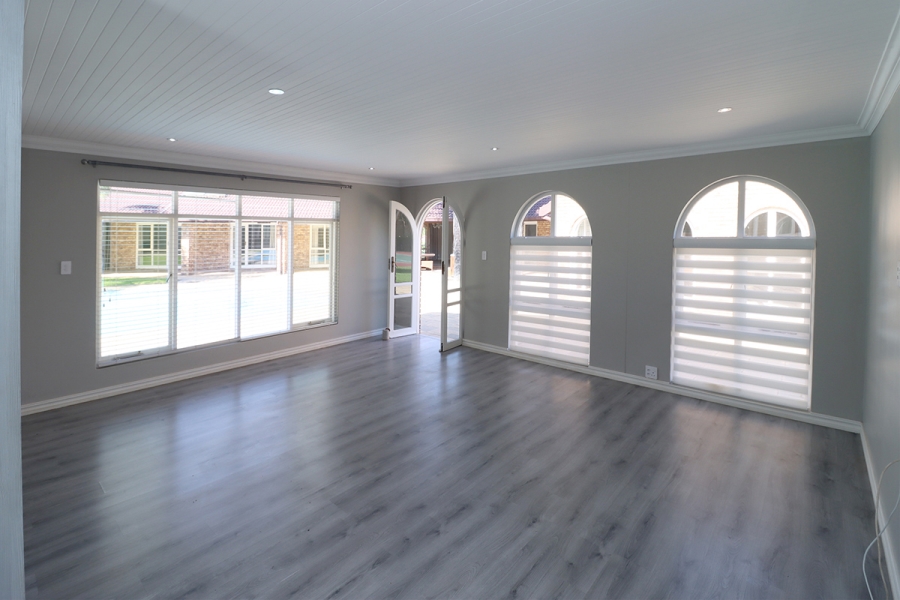 4 Bedroom Property for Sale in Randjesfontein A H Gauteng
