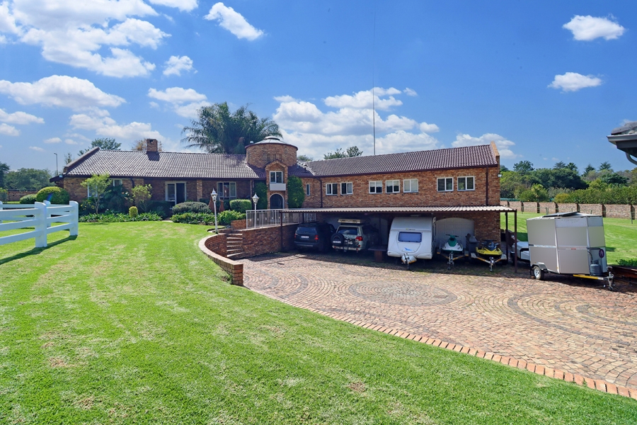 4 Bedroom Property for Sale in Randjesfontein A H Gauteng