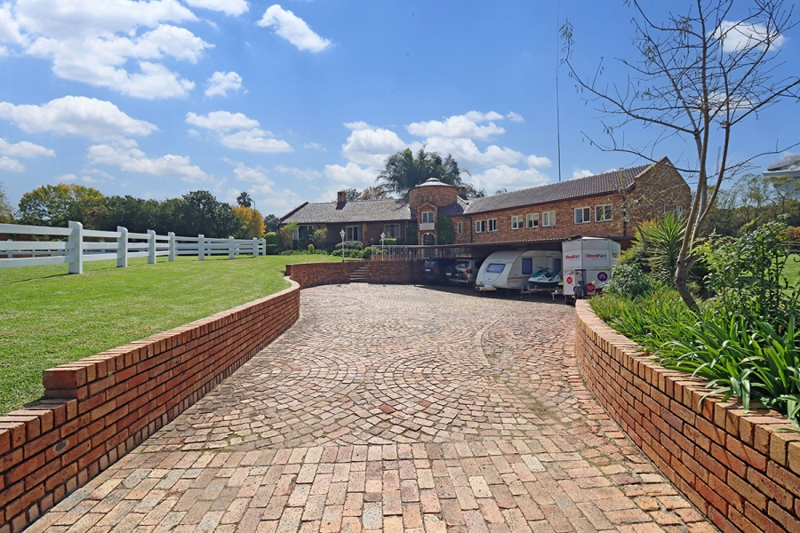 4 Bedroom Property for Sale in Randjesfontein A H Gauteng
