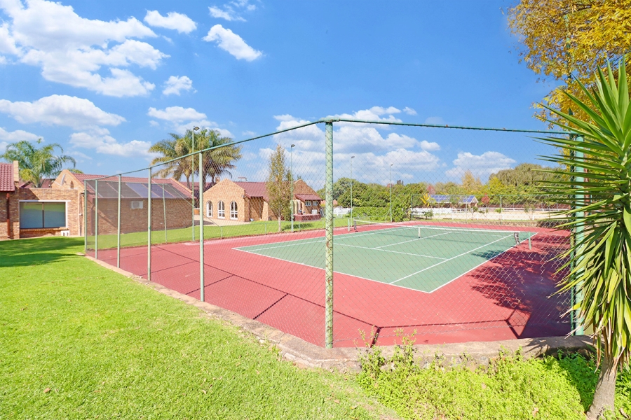 4 Bedroom Property for Sale in Randjesfontein A H Gauteng
