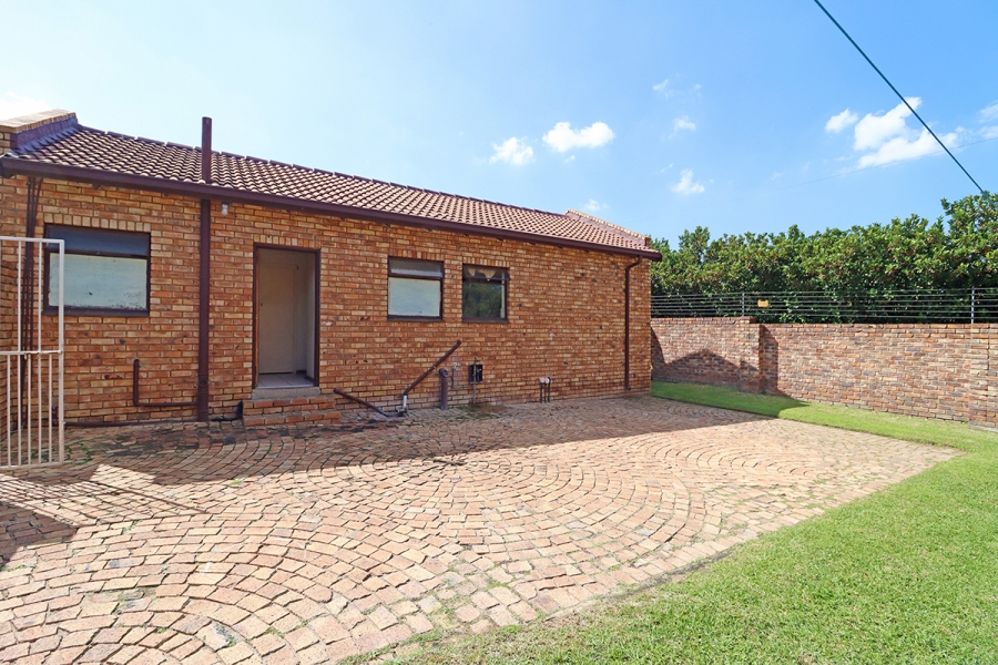 4 Bedroom Property for Sale in Randjesfontein A H Gauteng
