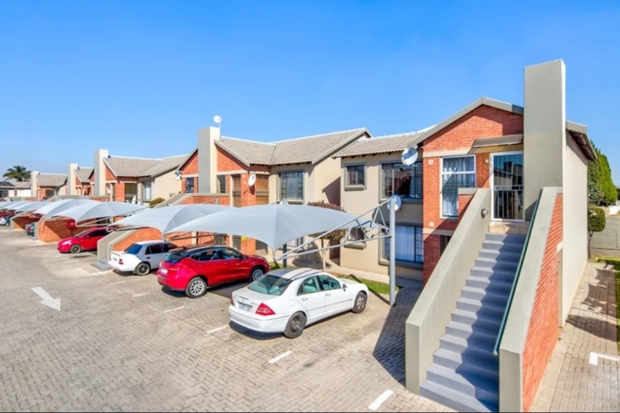 To Let 2 Bedroom Property for Rent in Birchleigh Gauteng