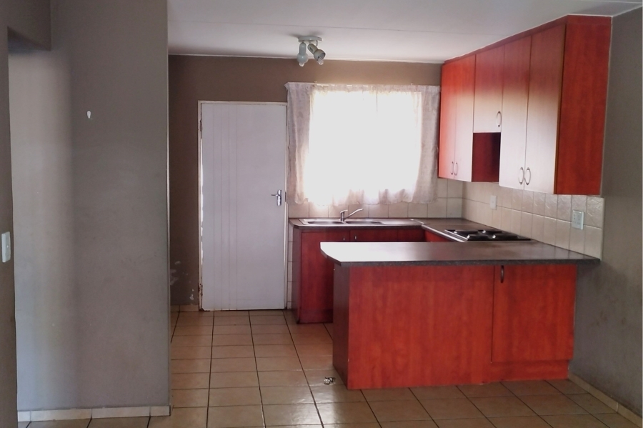 To Let 2 Bedroom Property for Rent in Birchleigh Gauteng
