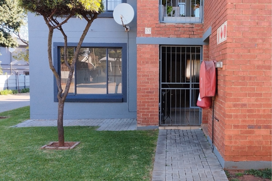 To Let 2 Bedroom Property for Rent in Birchleigh Gauteng
