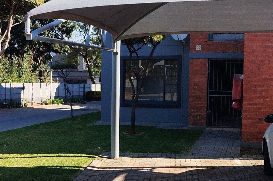 To Let 2 Bedroom Property for Rent in Birchleigh Gauteng