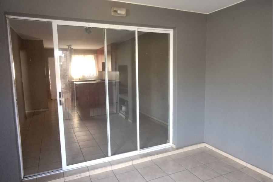 To Let 2 Bedroom Property for Rent in Birchleigh Gauteng