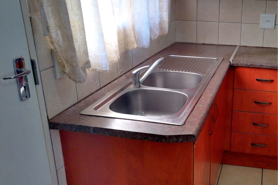 To Let 2 Bedroom Property for Rent in Birchleigh Gauteng