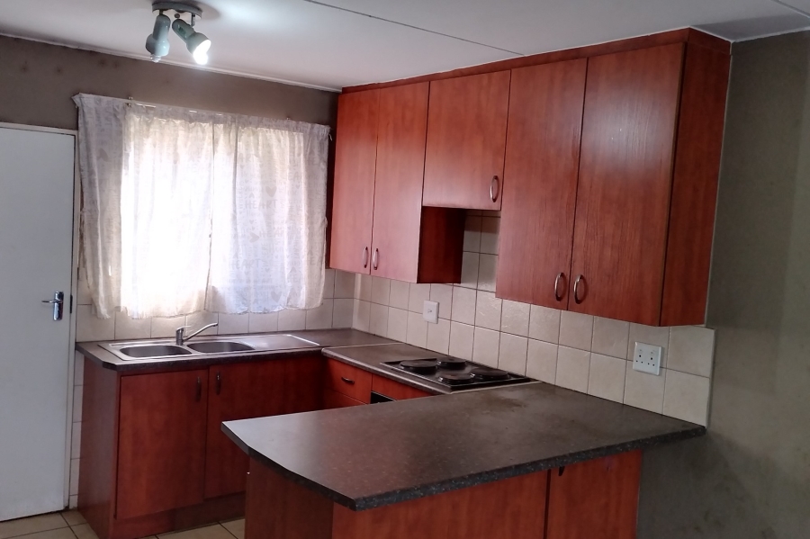 To Let 2 Bedroom Property for Rent in Birchleigh Gauteng