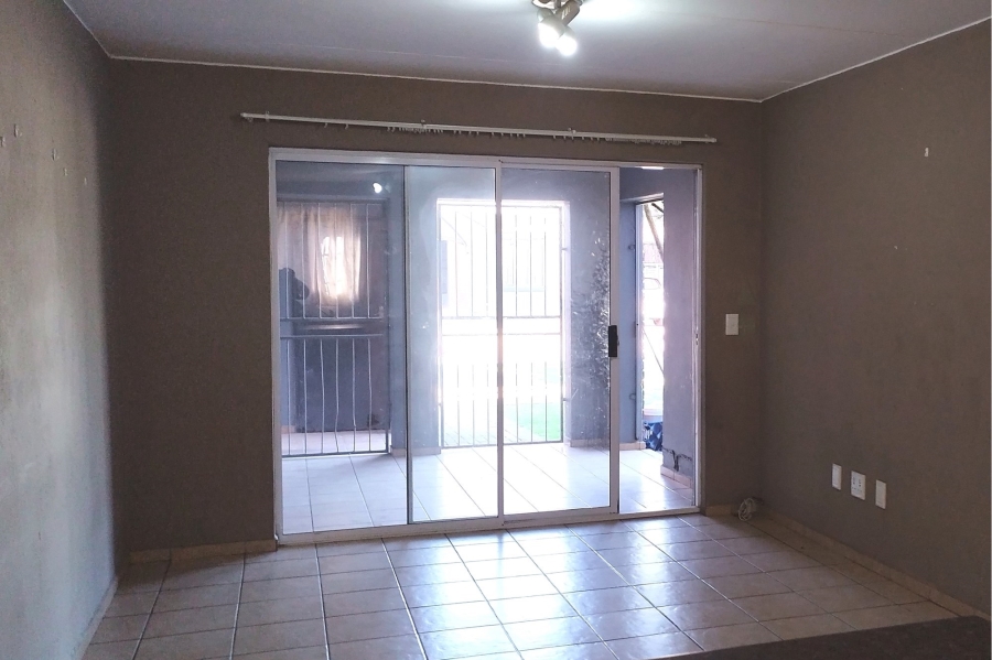 To Let 2 Bedroom Property for Rent in Birchleigh Gauteng
