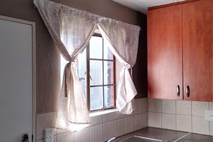 To Let 2 Bedroom Property for Rent in Birchleigh Gauteng