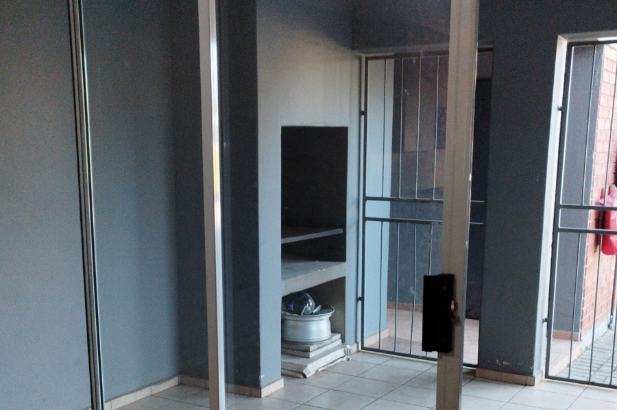 To Let 2 Bedroom Property for Rent in Birchleigh Gauteng