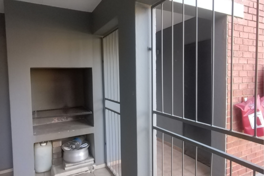 To Let 2 Bedroom Property for Rent in Birchleigh Gauteng