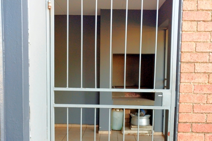 To Let 2 Bedroom Property for Rent in Birchleigh Gauteng