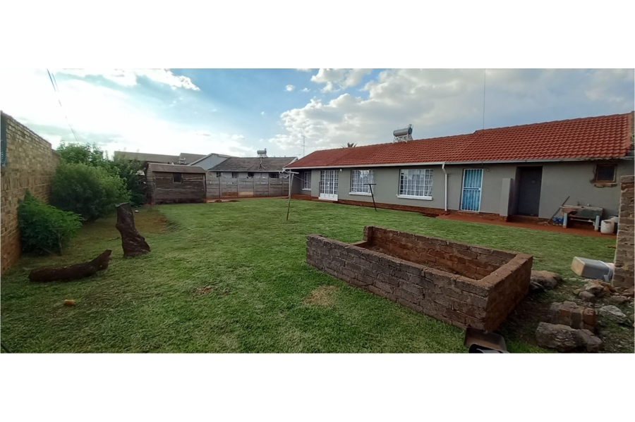 3 Bedroom Property for Sale in Lenasia South Gauteng