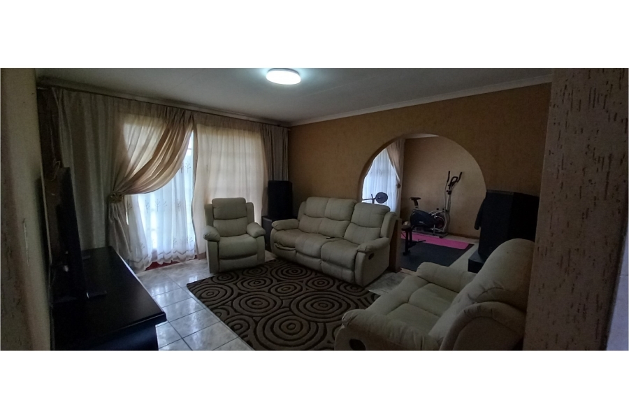 3 Bedroom Property for Sale in Lenasia South Gauteng