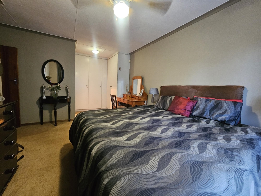 4 Bedroom Property for Sale in Noordheuwel Gauteng