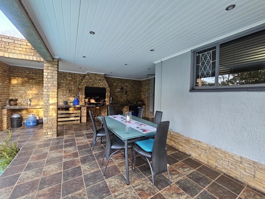 4 Bedroom Property for Sale in Noordheuwel Gauteng