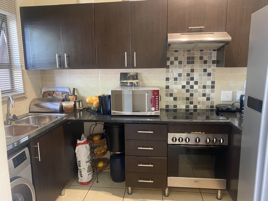 3 Bedroom Property for Sale in Mulbarton Gauteng