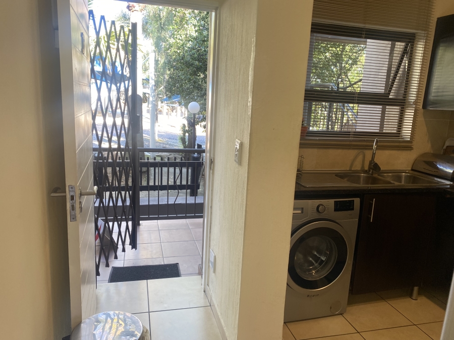 3 Bedroom Property for Sale in Mulbarton Gauteng