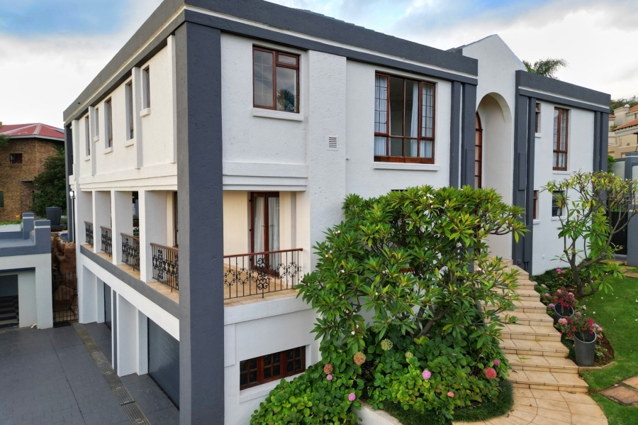 5 Bedroom Property for Sale in Faerie Glen Gauteng