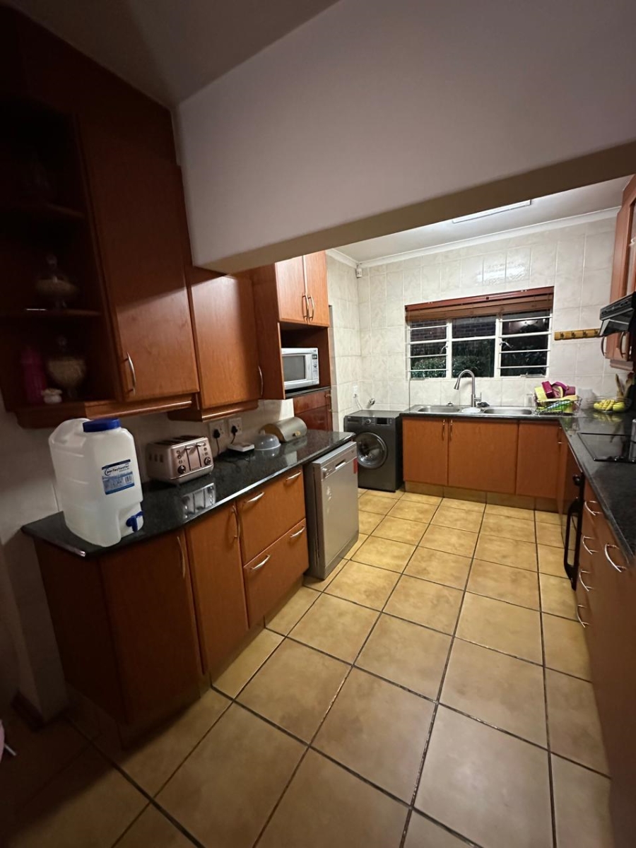 To Let 3 Bedroom Property for Rent in Wilro Park Gauteng