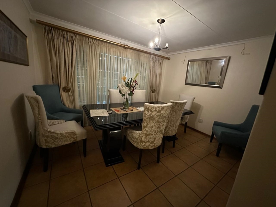 To Let 3 Bedroom Property for Rent in Wilro Park Gauteng