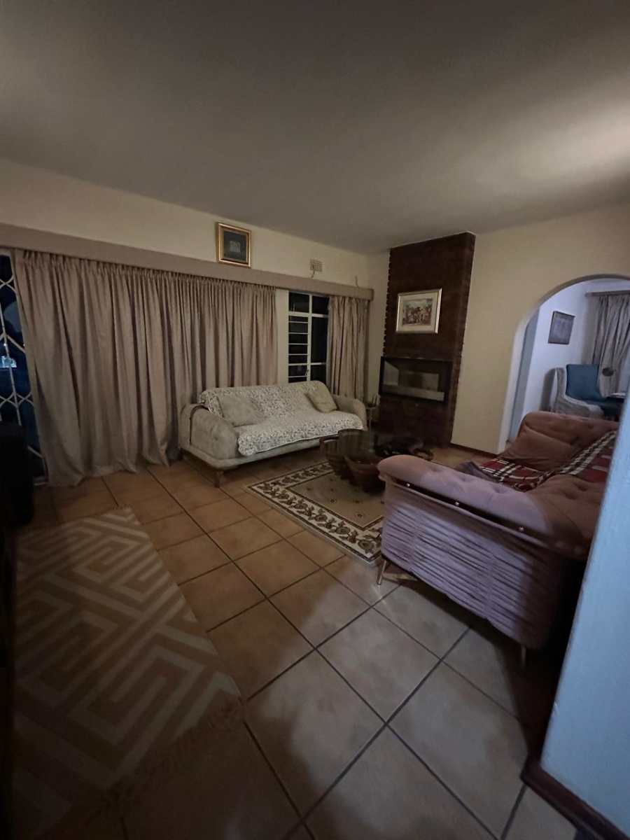 To Let 3 Bedroom Property for Rent in Wilro Park Gauteng