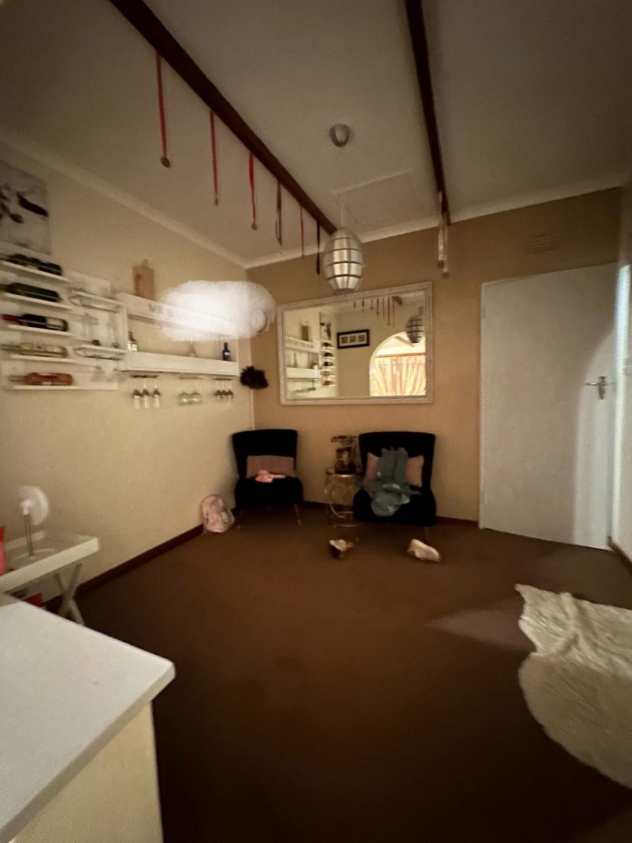 To Let 3 Bedroom Property for Rent in Wilro Park Gauteng