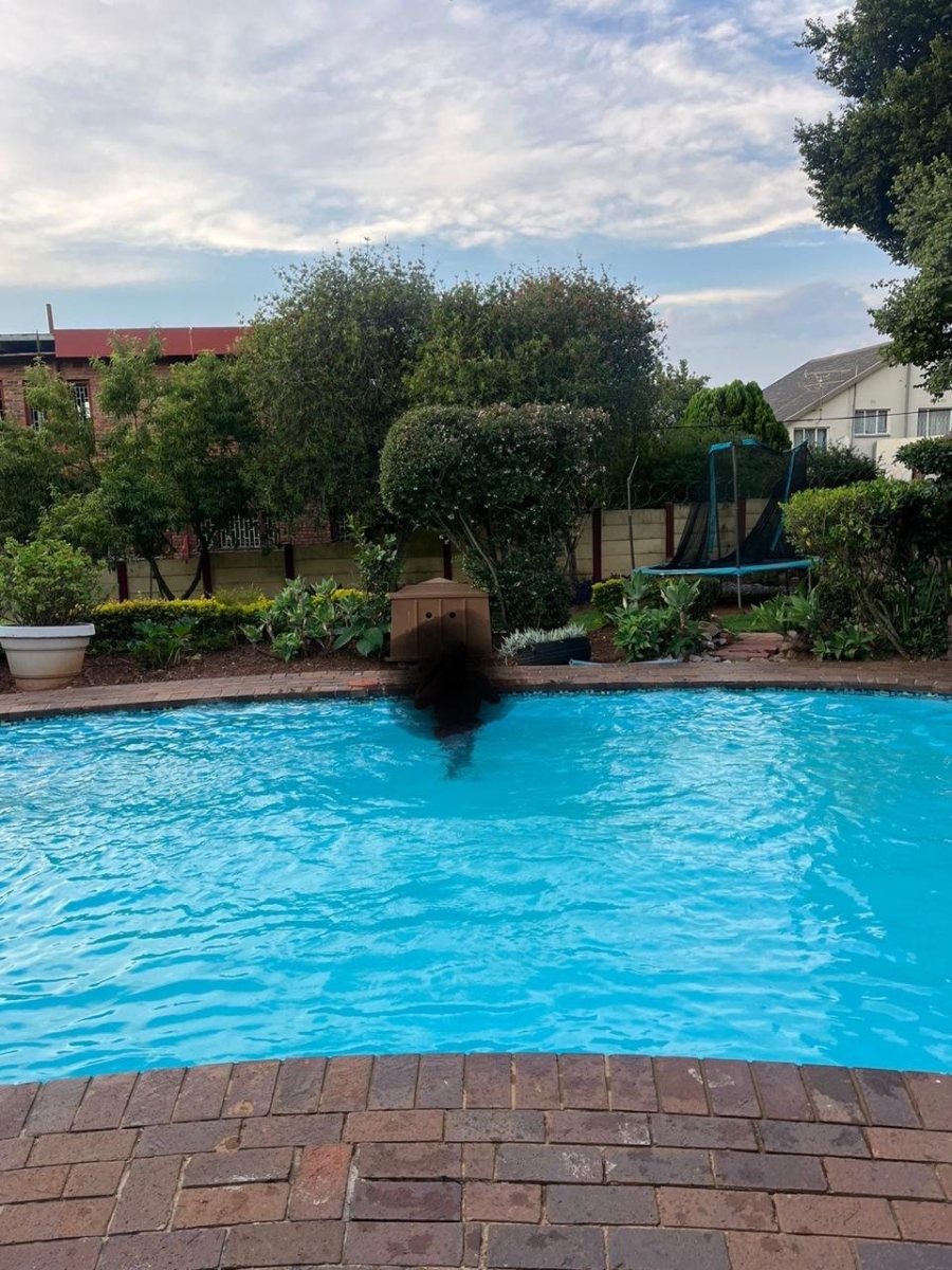 To Let 3 Bedroom Property for Rent in Wilro Park Gauteng
