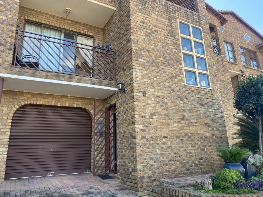2 Bedroom Property for Sale in Ridgeway Gauteng