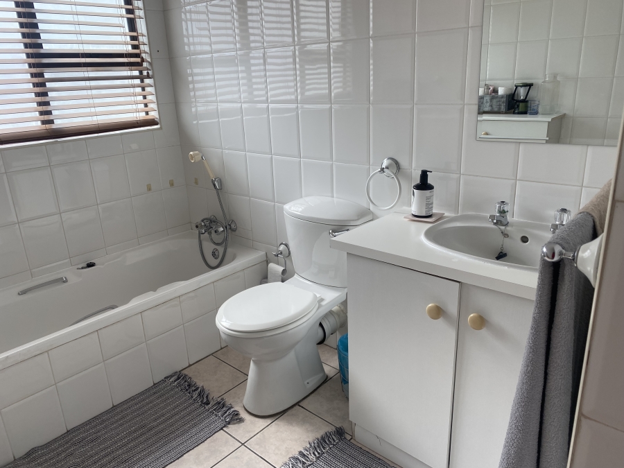2 Bedroom Property for Sale in Ridgeway Gauteng