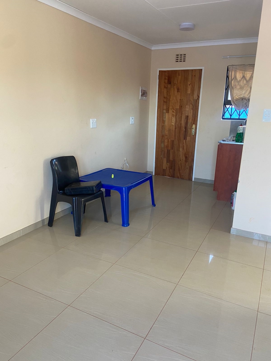 2 Bedroom Property for Sale in Toekomsrus Gauteng