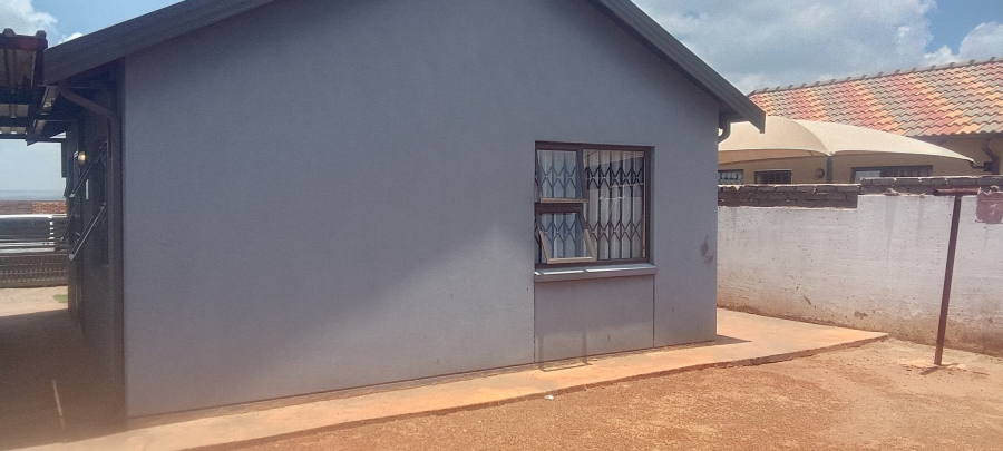2 Bedroom Property for Sale in Toekomsrus Gauteng