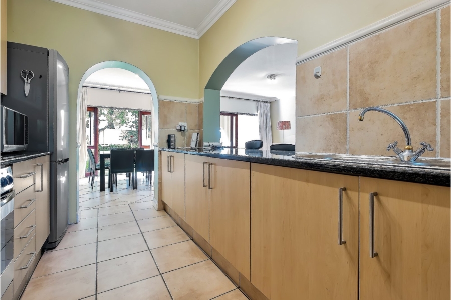 To Let 2 Bedroom Property for Rent in Lonehill Gauteng