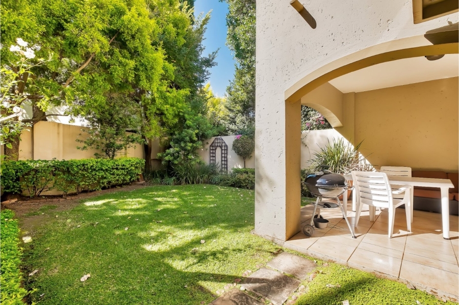 To Let 2 Bedroom Property for Rent in Lonehill Gauteng