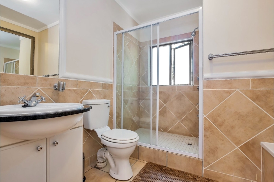 To Let 2 Bedroom Property for Rent in Lonehill Gauteng