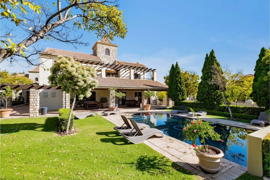 To Let 2 Bedroom Property for Rent in Lonehill Gauteng