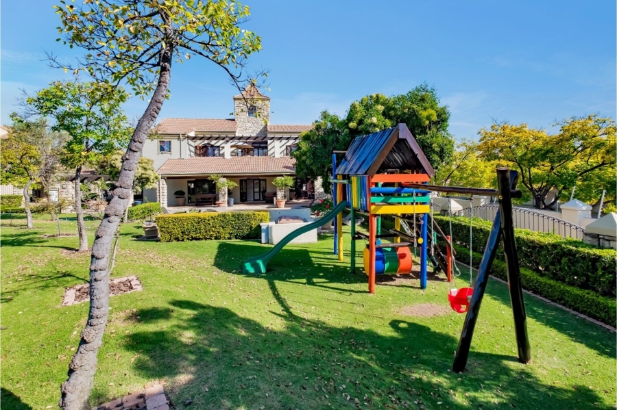 To Let 2 Bedroom Property for Rent in Lonehill Gauteng
