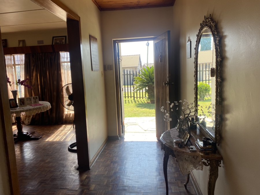 4 Bedroom Property for Sale in Tulisa Park Gauteng