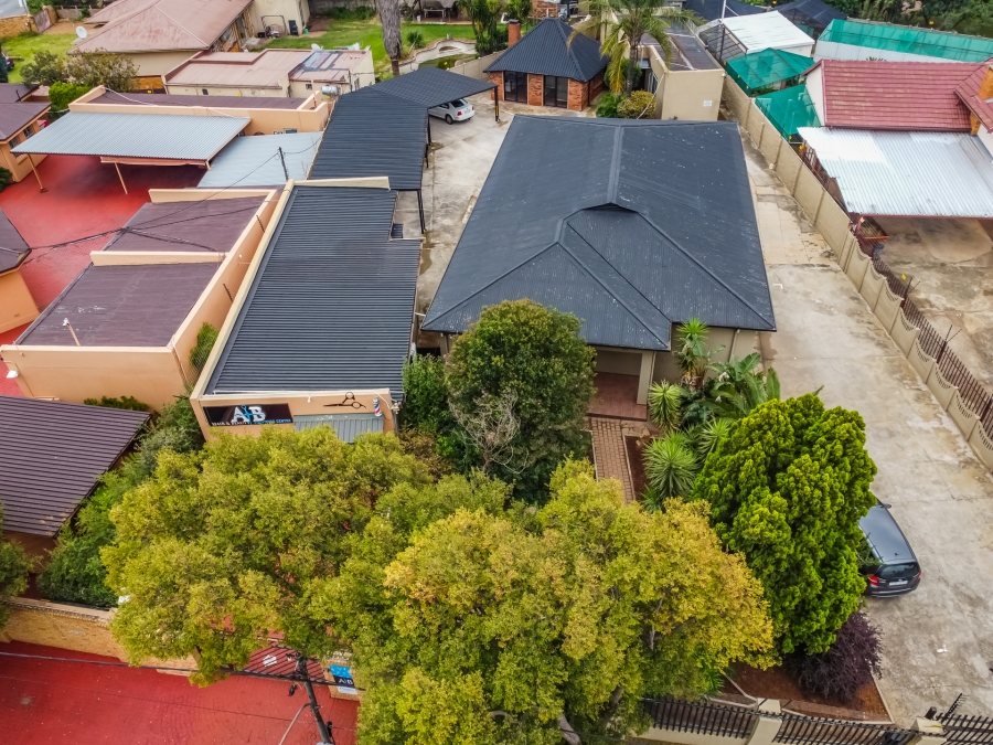 To Let commercial Property for Rent in Florida North Gauteng