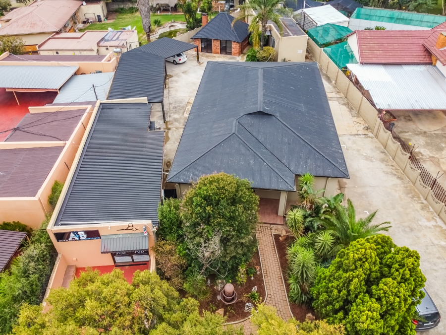 To Let commercial Property for Rent in Florida North Gauteng