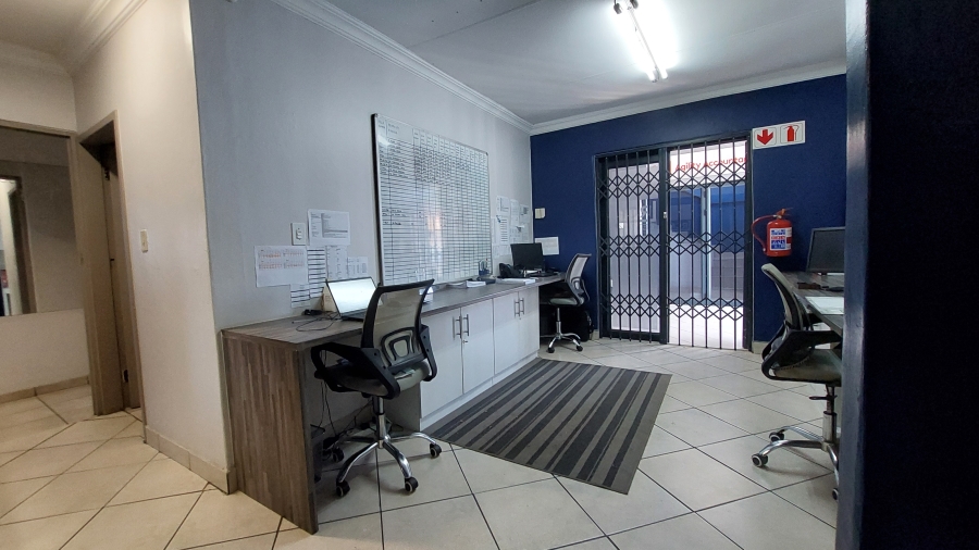 To Let commercial Property for Rent in Rooihuiskraal Gauteng