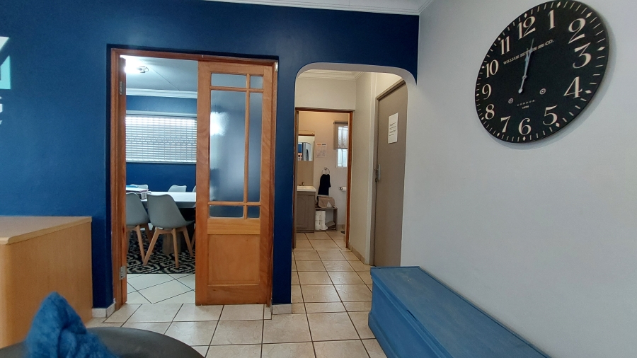 To Let commercial Property for Rent in Rooihuiskraal Gauteng